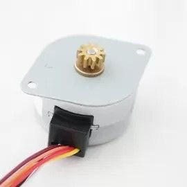 High Torque 35mm Stepper Motor 24V Compatibility 7.5° Step Angle 22mm Thick